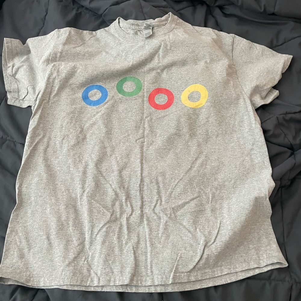 Gray Gildan XXL t-shirt with design